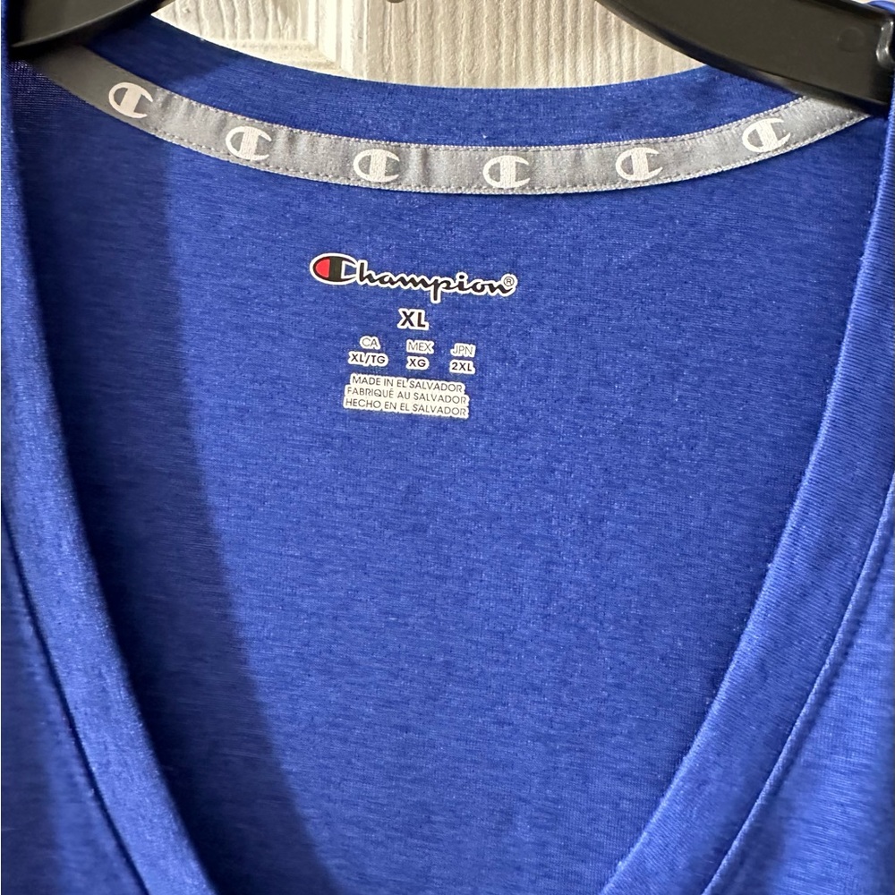 Woman Champion blouse - Picture 4 of 5